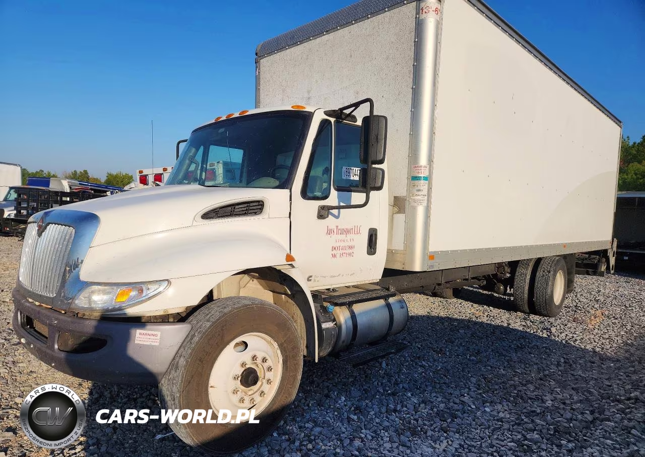 2019 International 4300 Box Truck