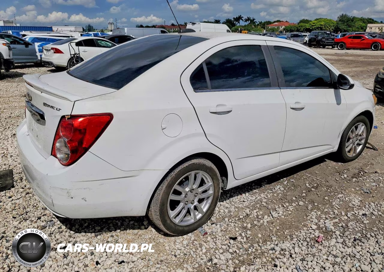2015 Chevrolet Sonic Lt VIN:1G1JC5SH6F4180171 - 3