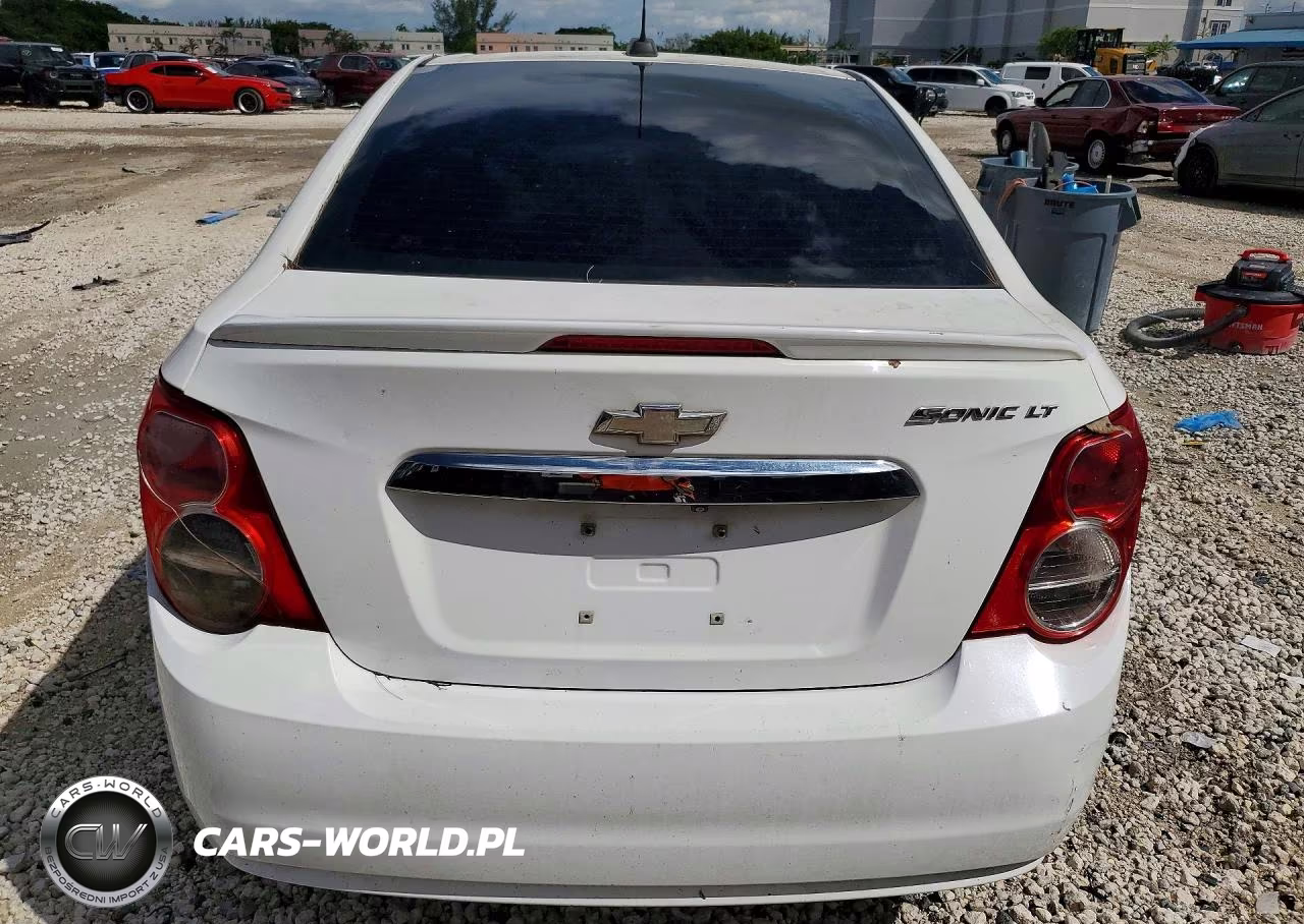 2015 Chevrolet Sonic Lt VIN:1G1JC5SH6F4180171 - 6
