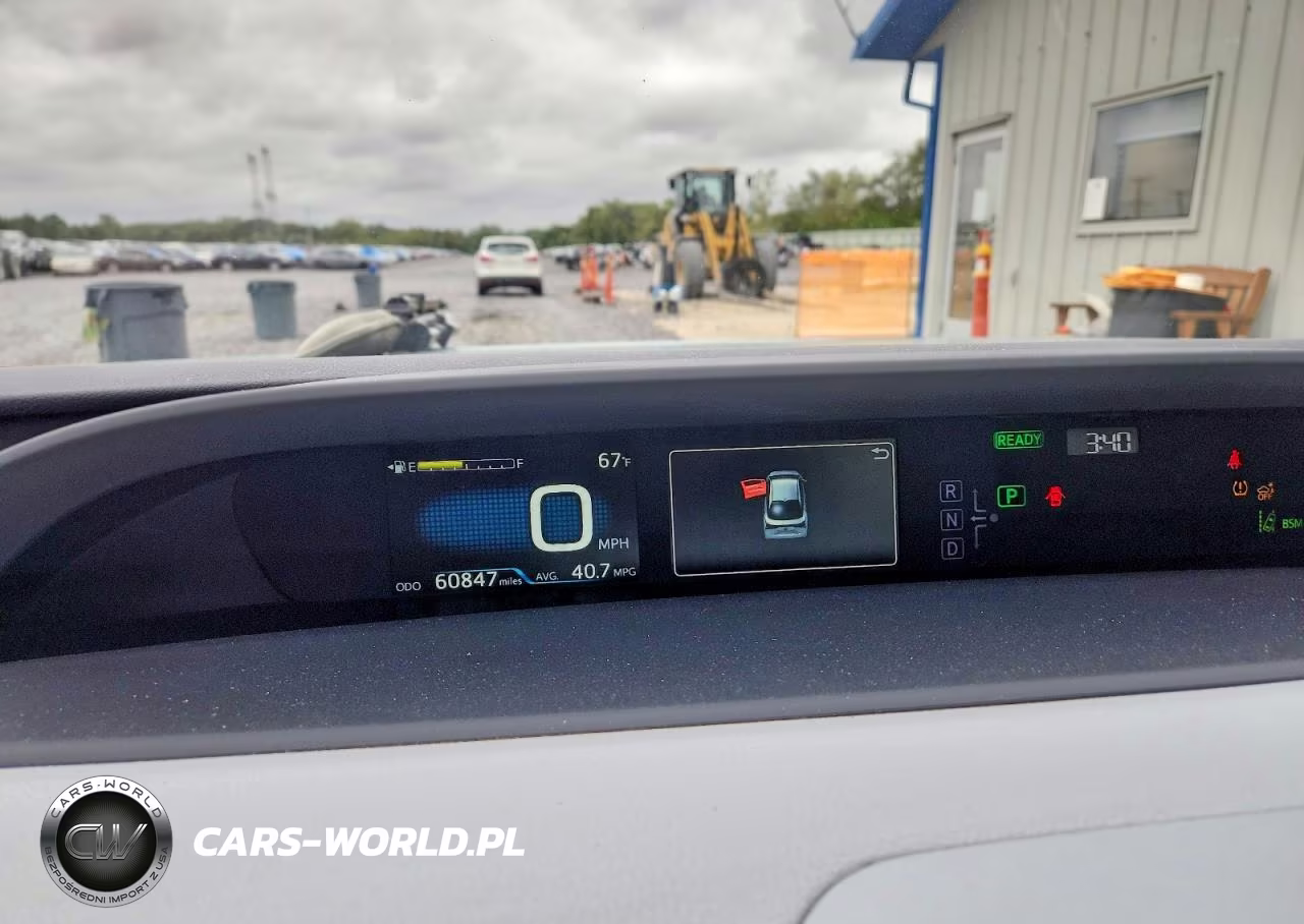 2019 Toyota Prius Le Awd-E VIN:JTDL9RFU0K3001412 - 9