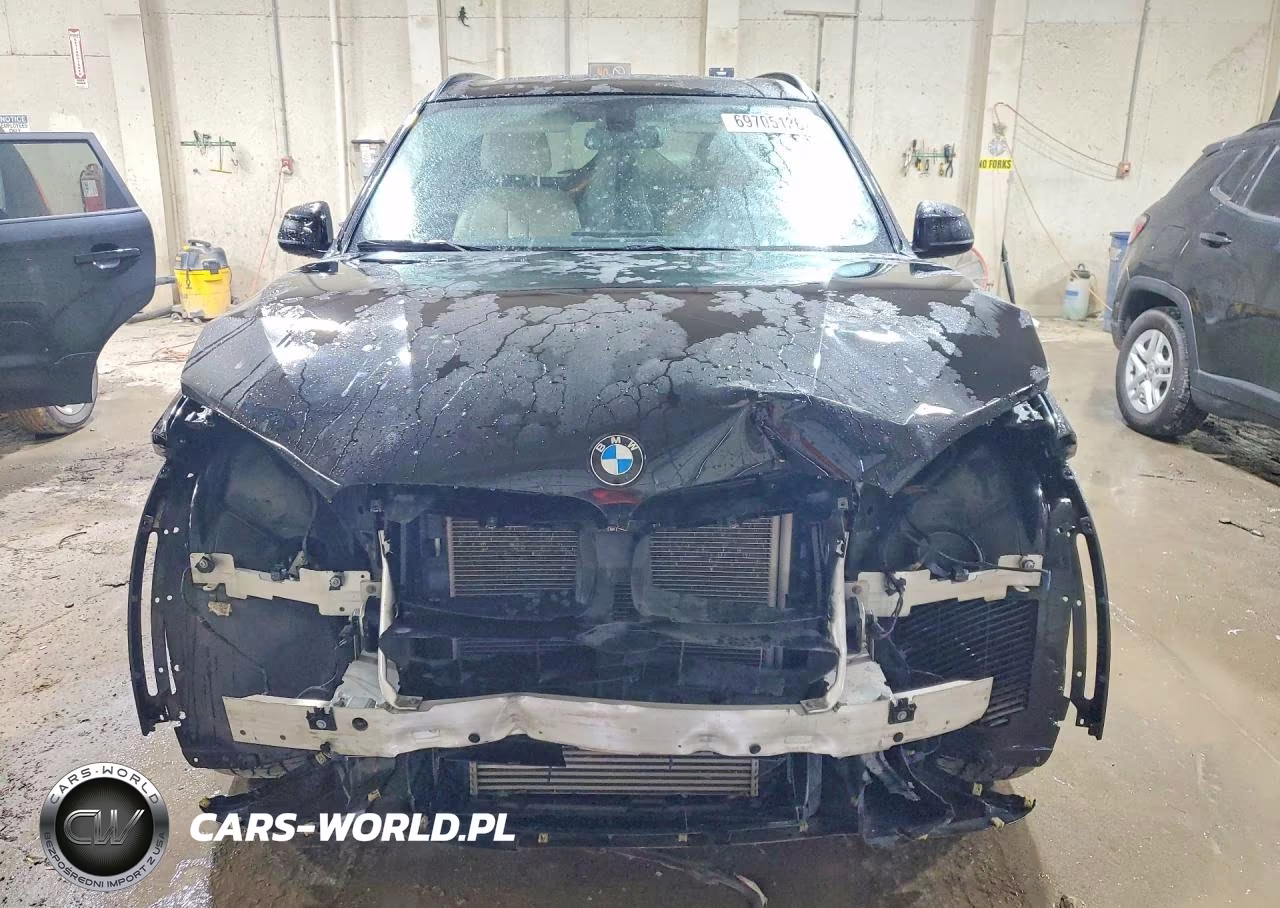 2016 BMW X5 xDrive35I VIN:5UXKR0C51G0U12801 - 5