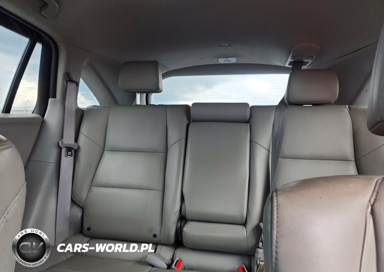 2018 Acura Rdx VIN:5J8TB3H30JL015980 - 10