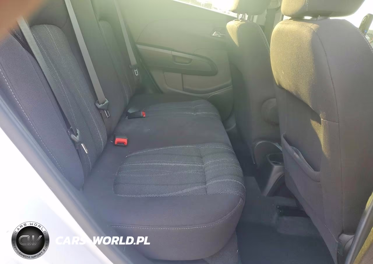 2020 Chevrolet Sonic Lt VIN:1G1JD5SBXL4117952 - 10