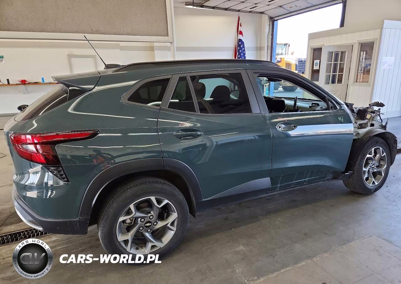 2025 Chevrolet Trax 1Lt VIN:KL77LHEPXSC084580 - 3
