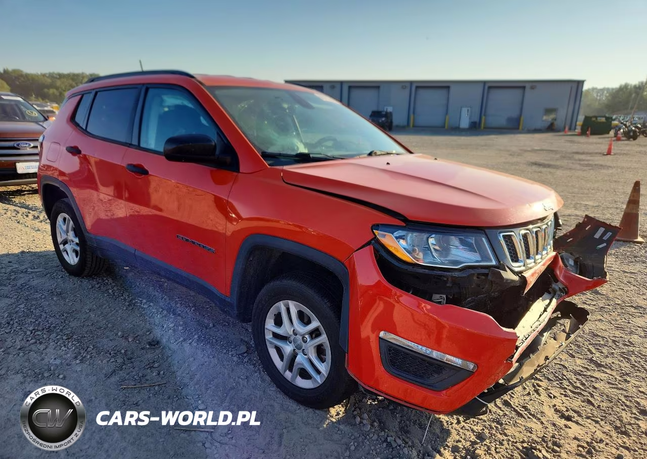 2018 Jeep Compass Sport VIN:3C4NJDAB5JT101565 - 4