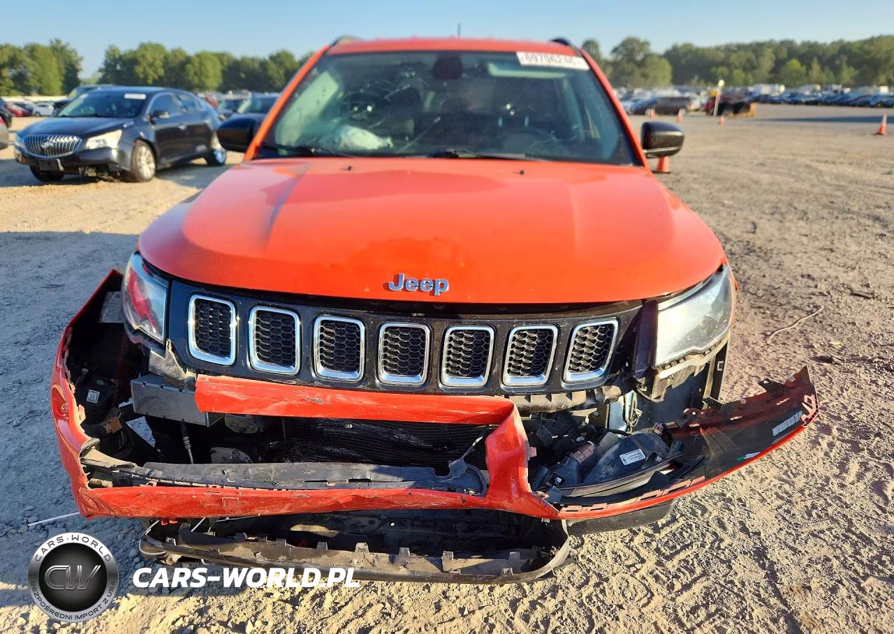 2018 Jeep Compass Sport VIN:3C4NJDAB5JT101565 - 5