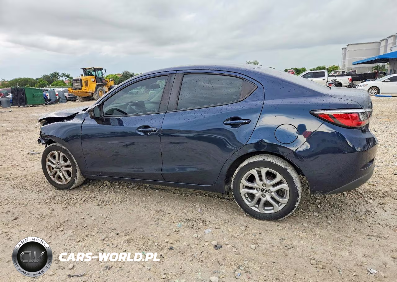 2018 Toyota Yaris Ia Base VIN:3MYDLBYV4JY309175 - 2