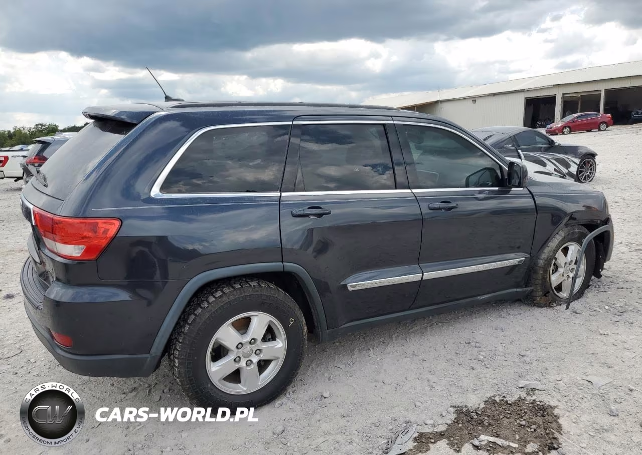 2012 Jeep Grand Cherokee Laredo VIN:1C4RJEAG8CC327777 - 3