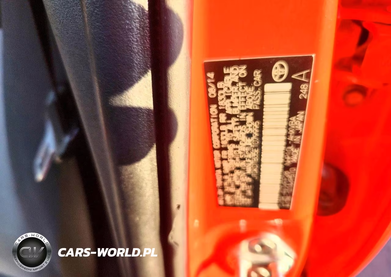 2014 Toyota Prius C Two VIN:JTDKDTB35E1079995 - 12