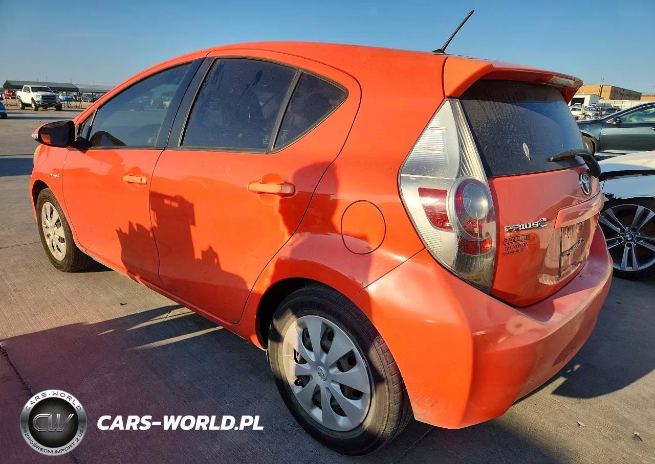 2014 Toyota Prius C Two VIN:JTDKDTB35E1079995 - 2