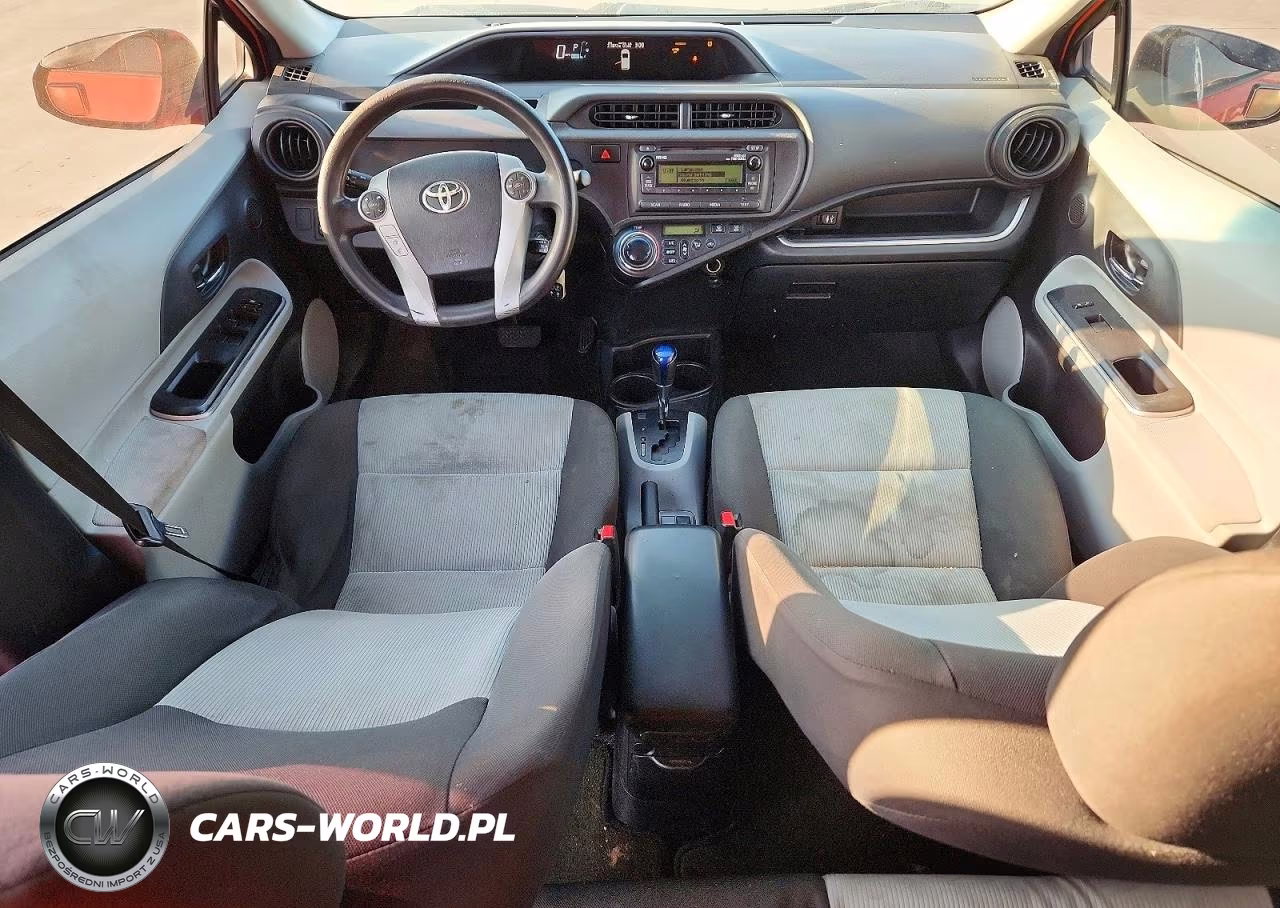 2014 Toyota Prius C Two VIN:JTDKDTB35E1079995 - 8