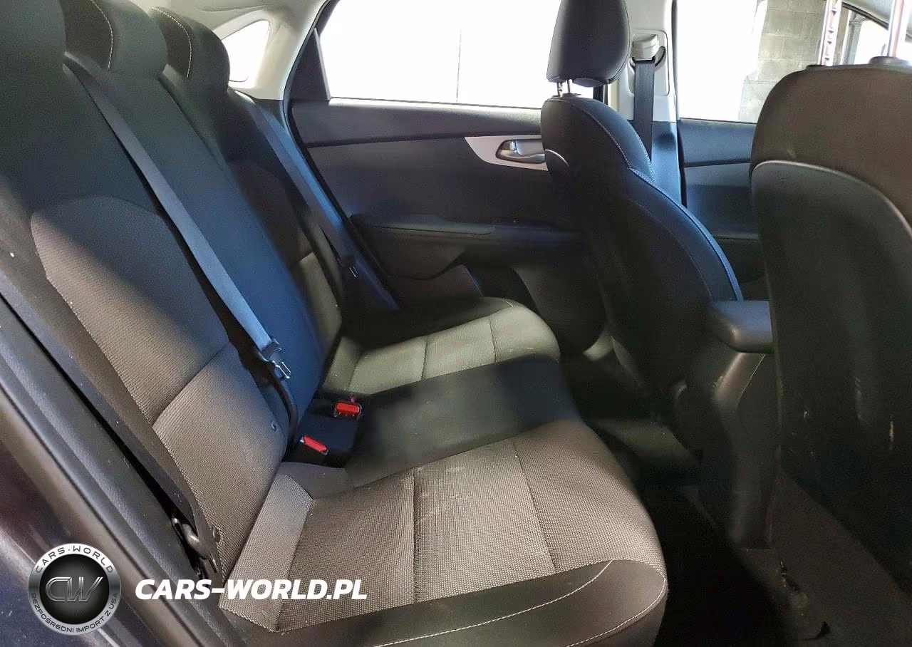 2024 Kia Forte Lxs VIN:3KPF24AD6RE827017 - 10