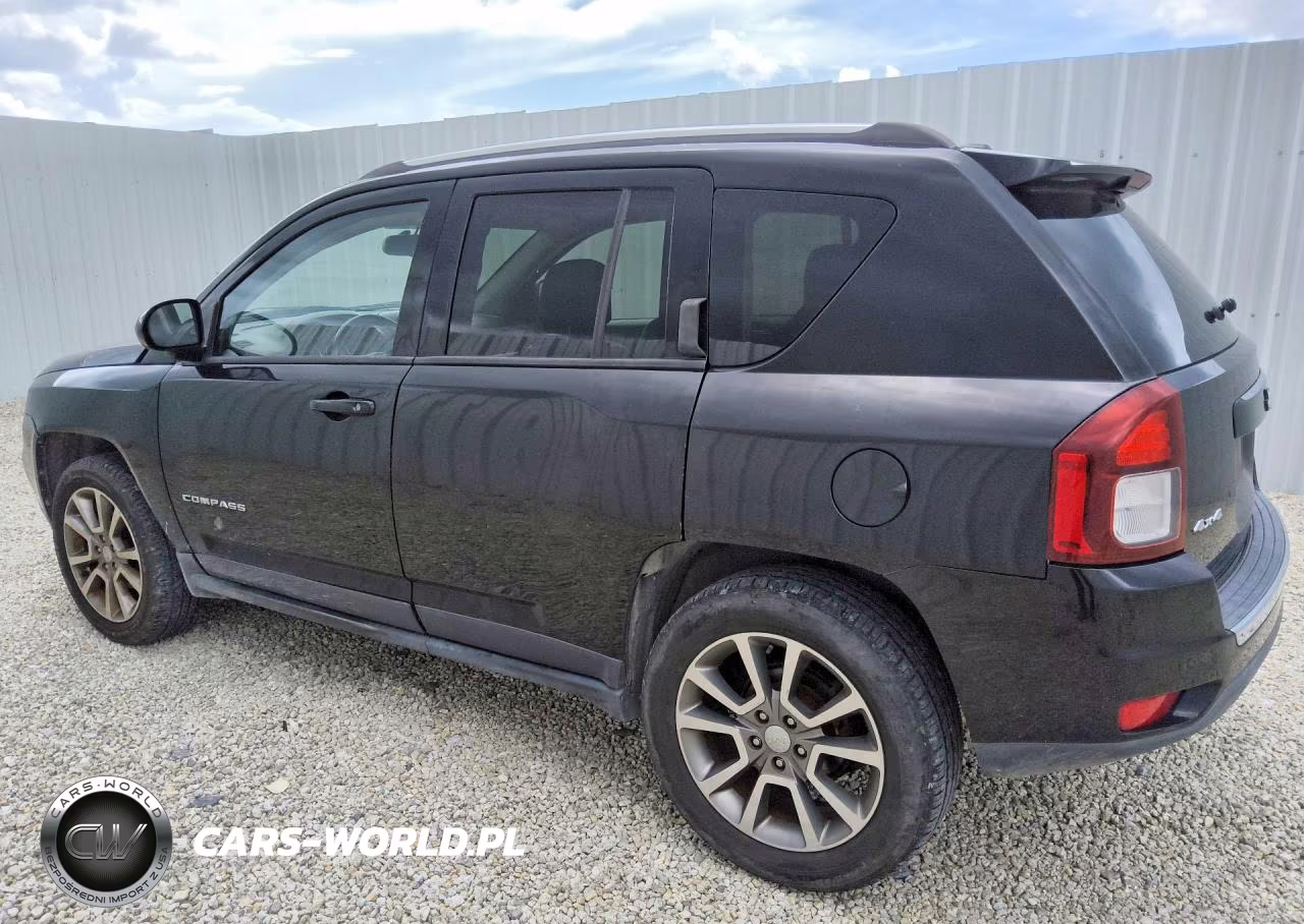 2016 Jeep Compass Latitude VIN:1C4NJDEB0GD572399 - 2