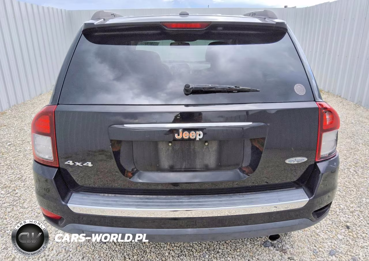2016 Jeep Compass Latitude VIN:1C4NJDEB0GD572399 - 6