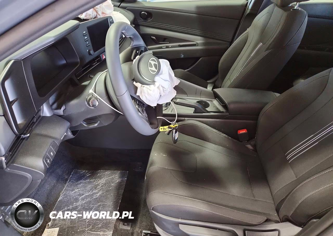 2026 Hyundai Elantra Sel Sport VIN:KMHLM4DG3TU282241 - 7