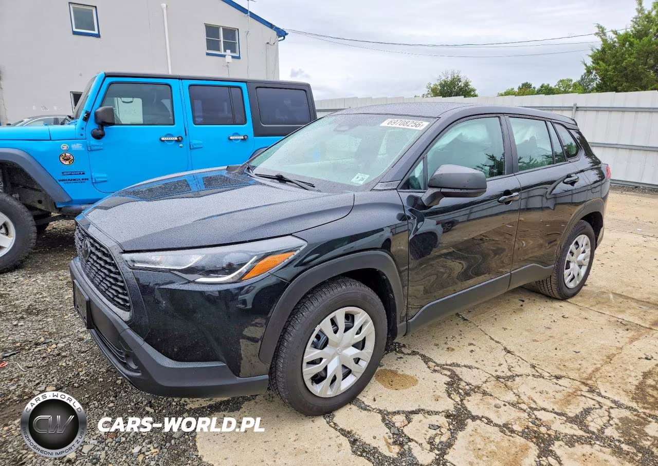 2023 Toyota Corolla Cross L VIN:7MUAAABG4PV055856 - 1