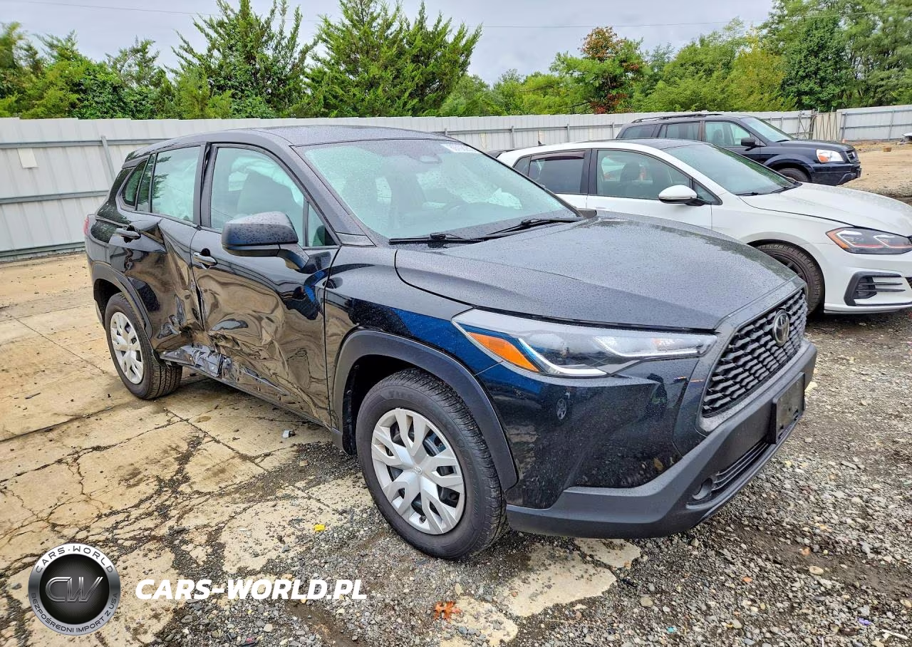 2023 Toyota Corolla Cross L VIN:7MUAAABG4PV055856 - 4