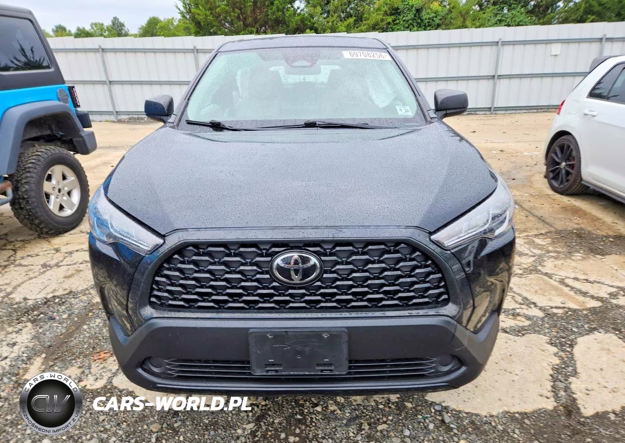 2023 Toyota Corolla Cross L VIN:7MUAAABG4PV055856 - 5