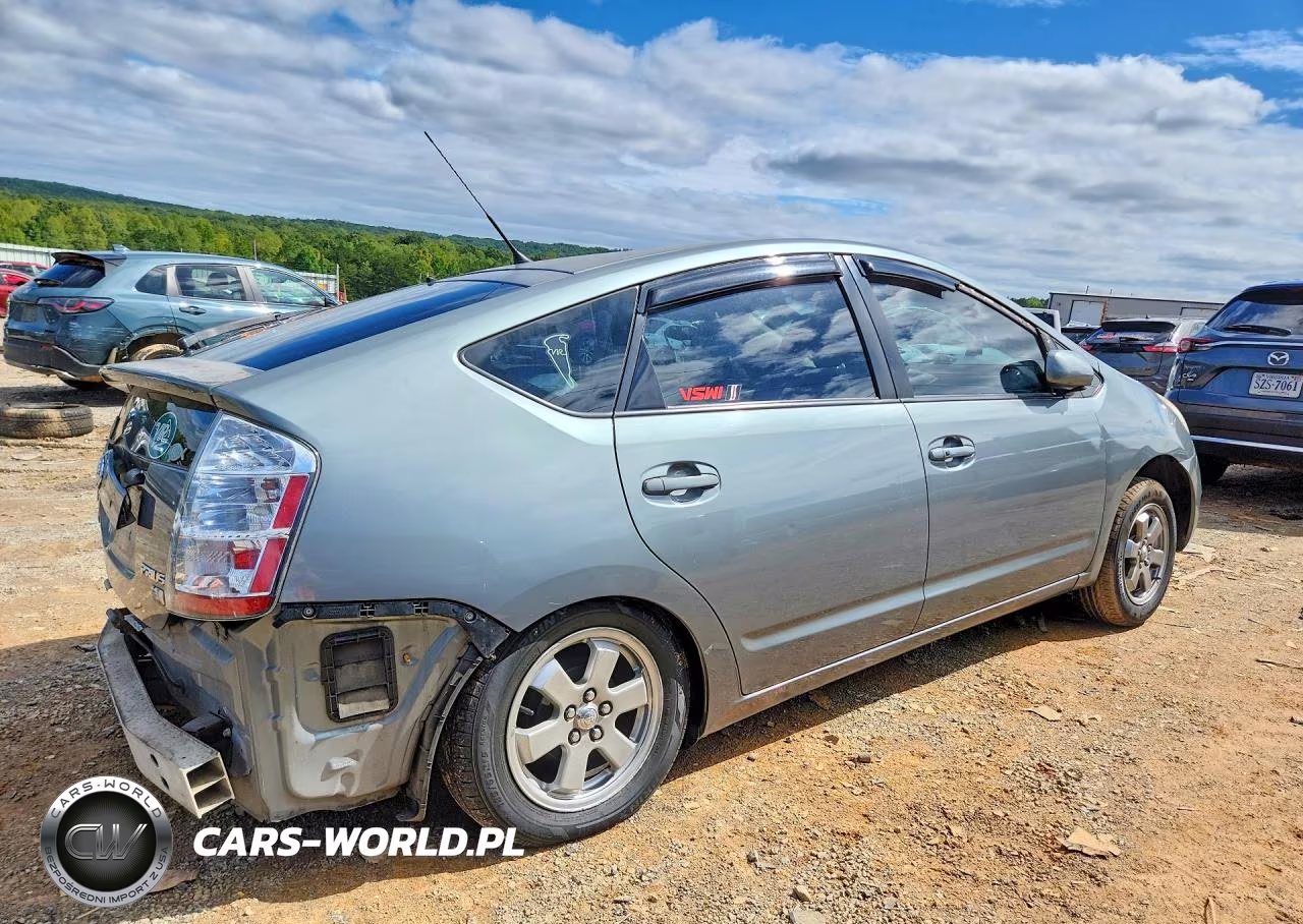 2005 Toyota Prius Base VIN:JTDKB22U553064815 - 3