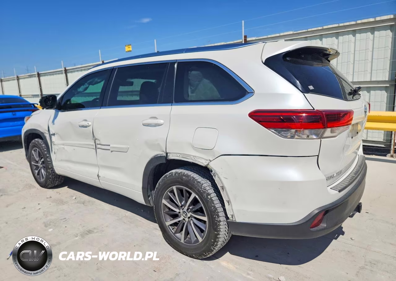 2018 Toyota Highlander Xle VIN:5TDKZRFH4JS286837 - 2