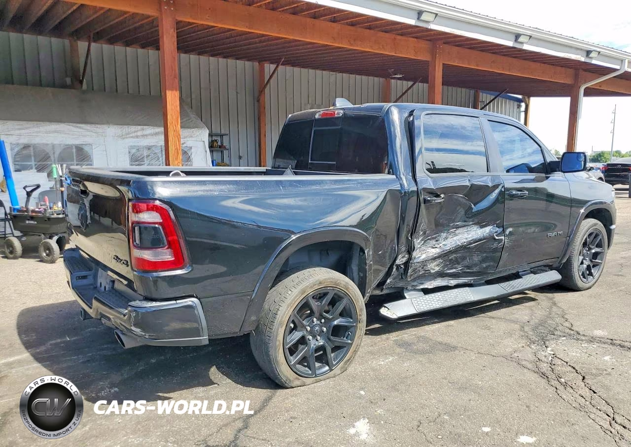 2020 Ram 1500 Laramie VIN:1C6SRFJT6LN104565 - 3