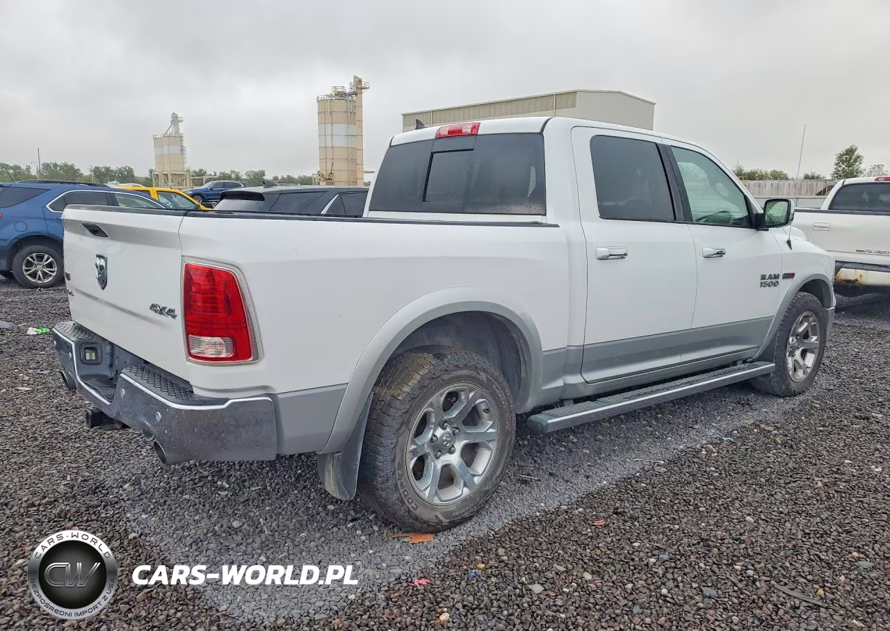 2014 Ram 1500 Laramie VIN:1C6RR7NM5ES276694 - 3