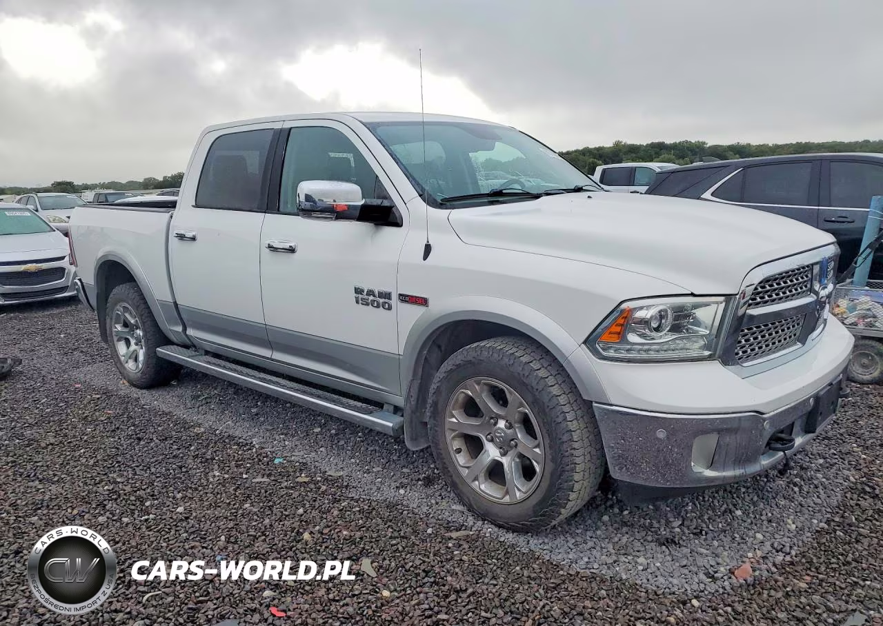 2014 Ram 1500 Laramie VIN:1C6RR7NM5ES276694 - 4