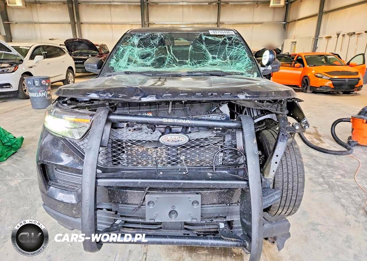 2025 Ford Explorer Police Interceptor VIN:1FM5K8AC1SGA31061 - 5