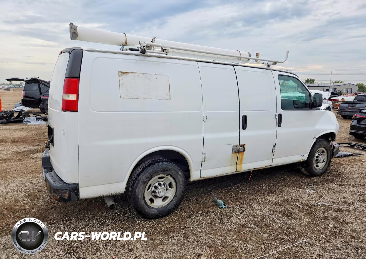 2014 Chevrolet Express G2500 VIN:1GCWGFCA4E1199620 - 3