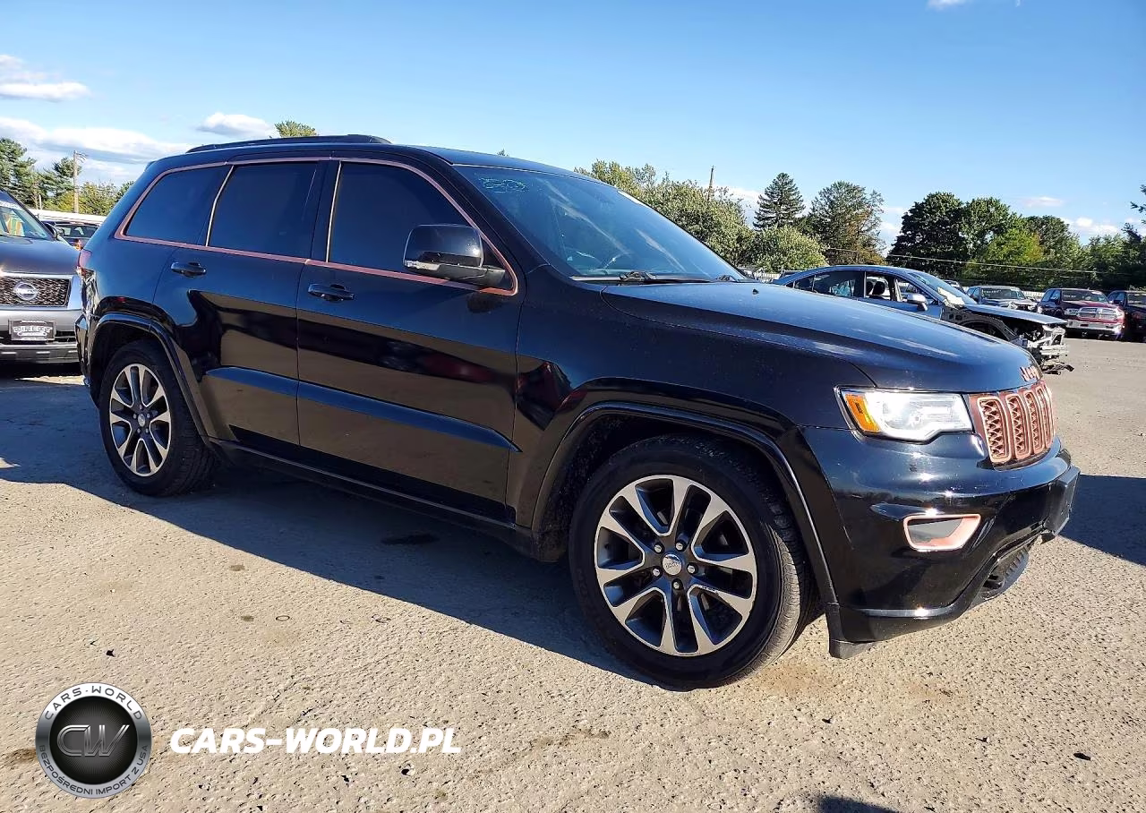 2017 Jeep Grand Cherokee Overland VIN:1C4RJFCG1HC876196 - 4
