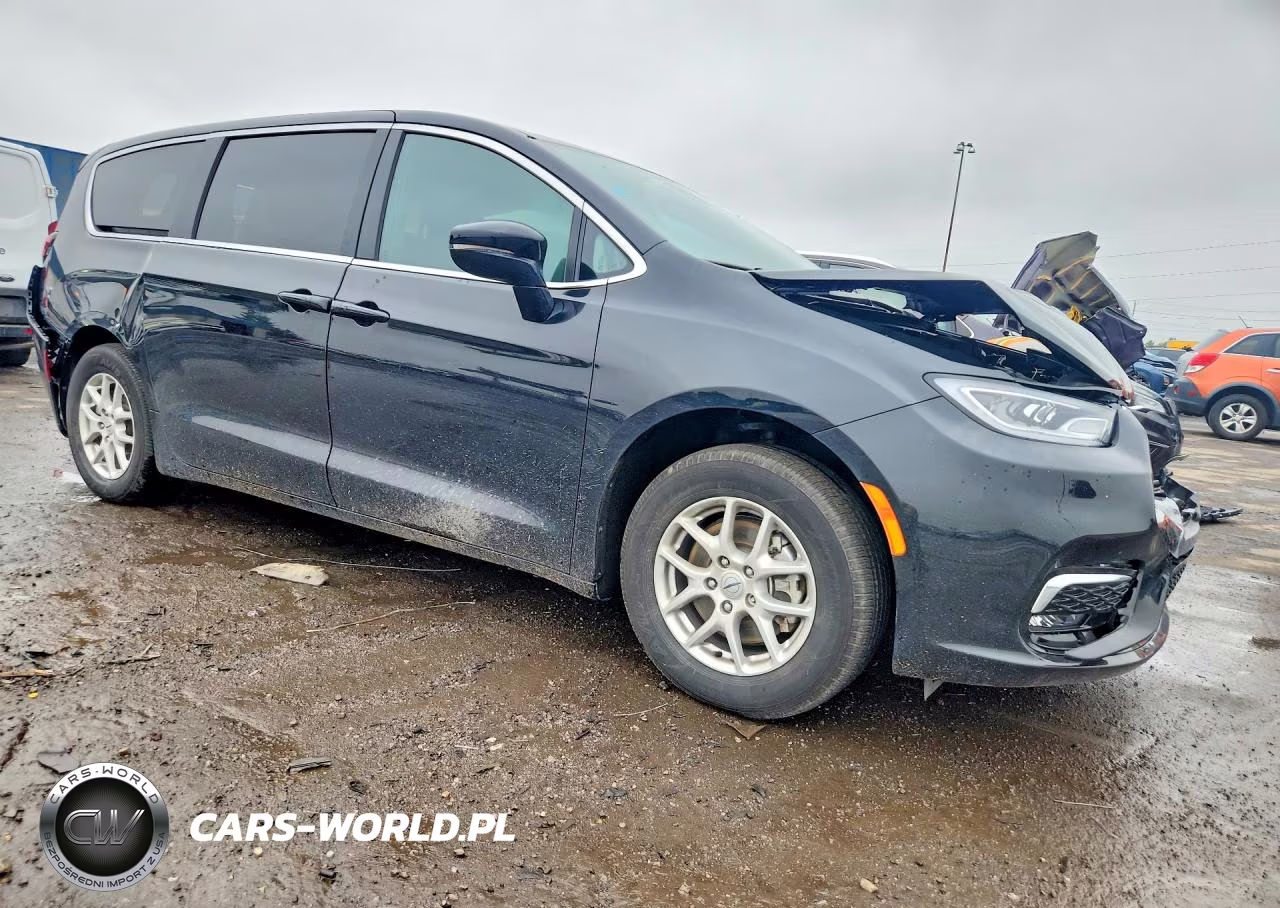 2026 Chrysler Pacifica Select VIN:2C4RC1BG4TR194153 - 4