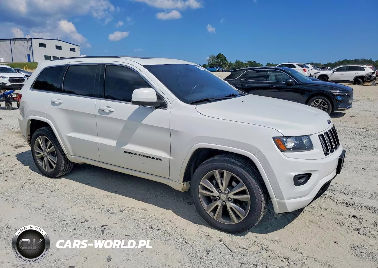2015 Jeep Grand Cherokee Laredo VIN:1C4RJFAG9FC948228 - 4