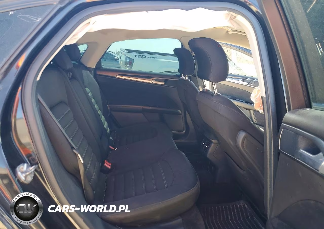 2015 Ford Fusion Se VIN:1FA6P0H71F5123668 - 10