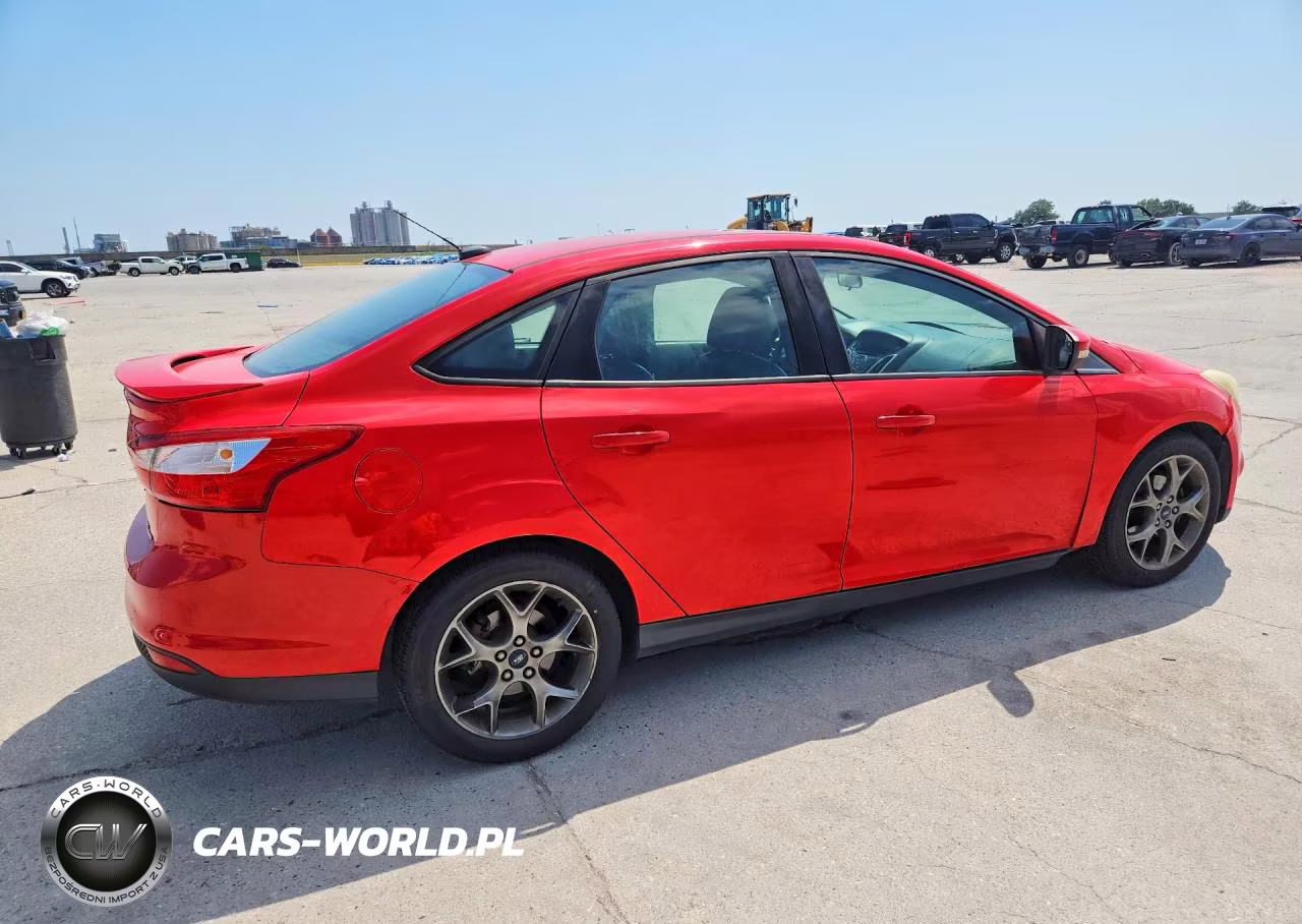 2013 Ford Focus Se VIN:1FADP3F2XDL205214 - 3