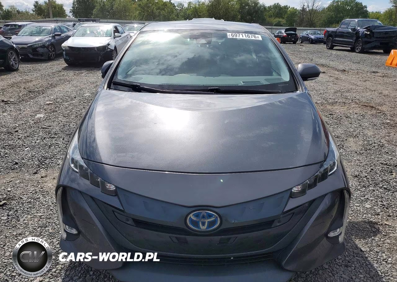 2021 Toyota Prius Prime Limited VIN:JTDKAMFP8M3195304 - 5