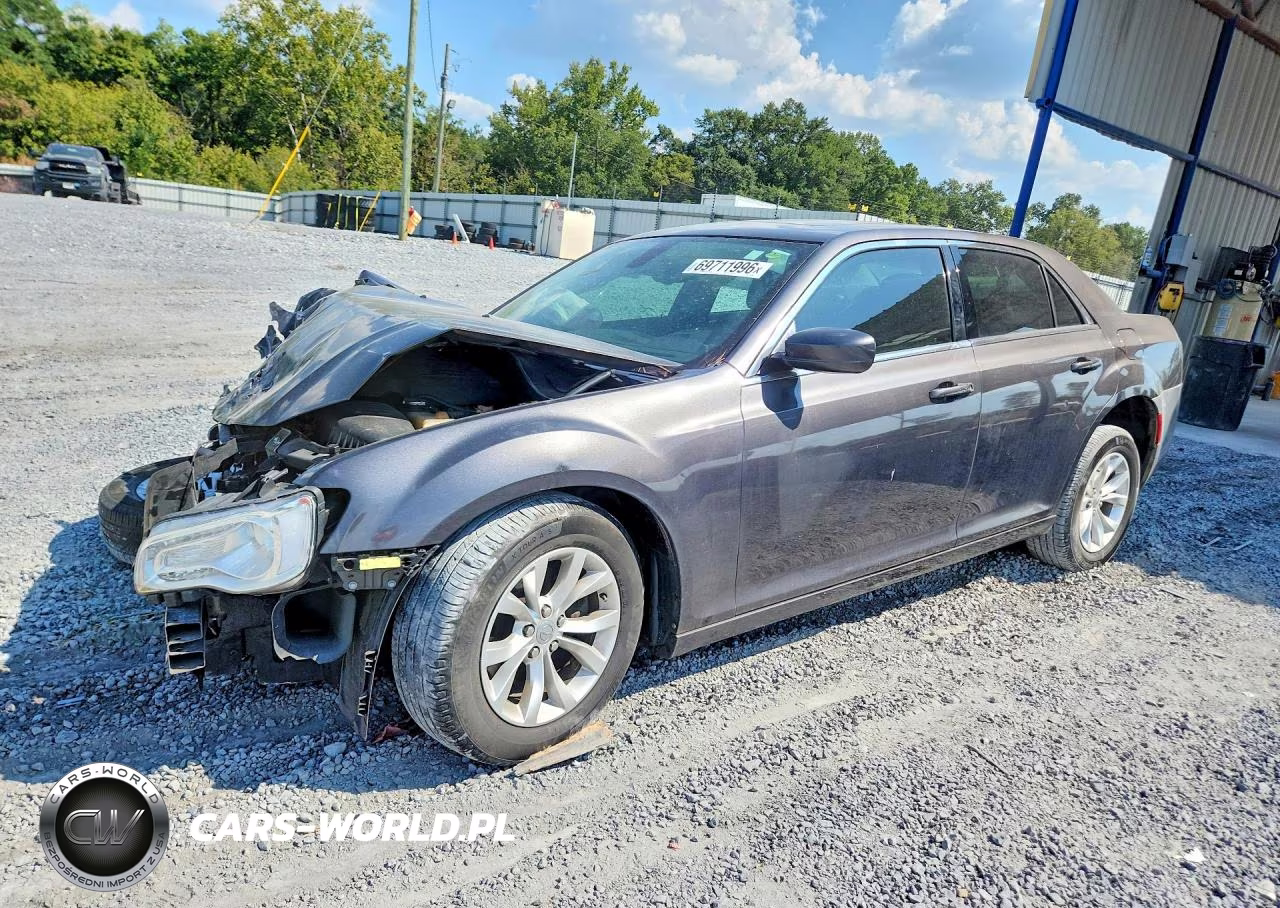 2016 Chrysler 300 Limited