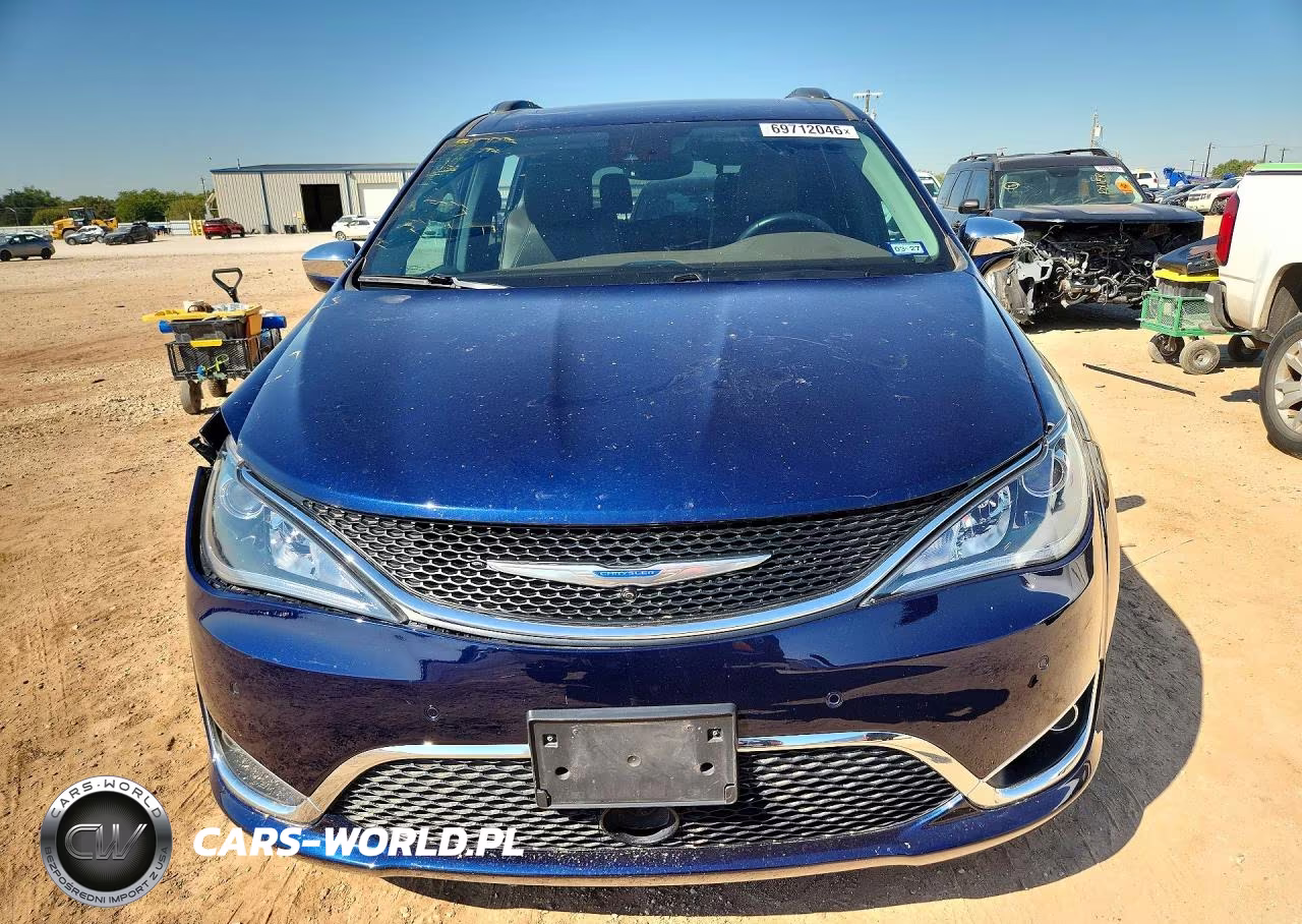 2018 Chrysler Pacifica Limited VIN:2C4RC1GG3JR271696 - 5