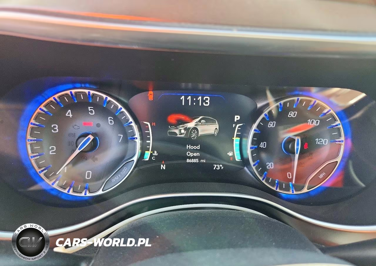 2018 Chrysler Pacifica Limited VIN:2C4RC1GG3JR271696 - 9