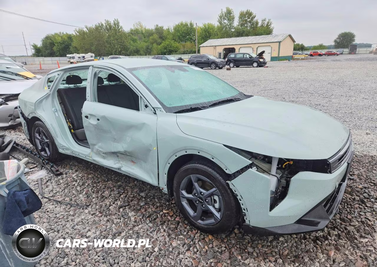 2026 Kia K4 Lxs VIN:3KPFT4DE4TE311361 - 4