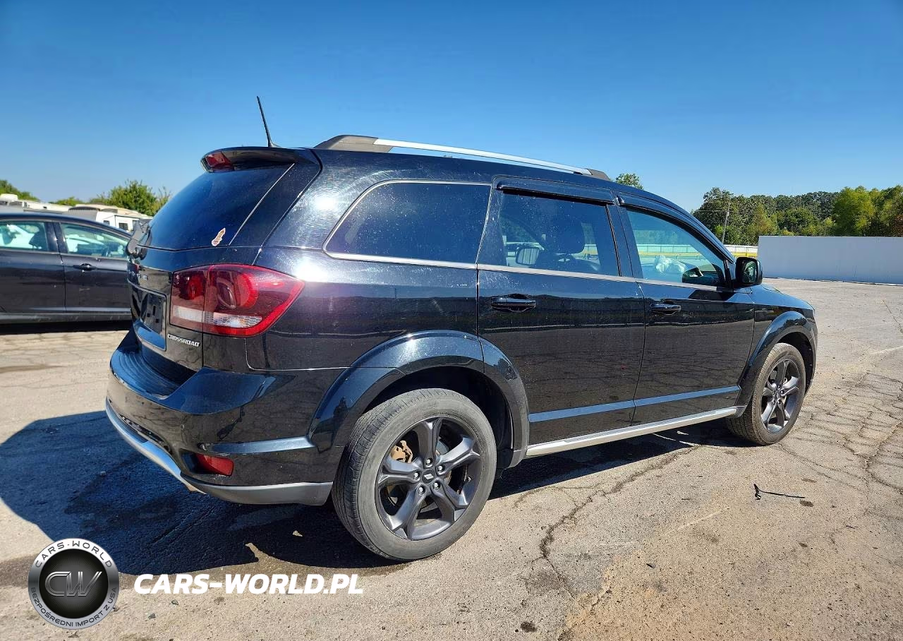 2020 Dodge Journey Crossroad VIN:3C4PDCGB6LT267808 - 3