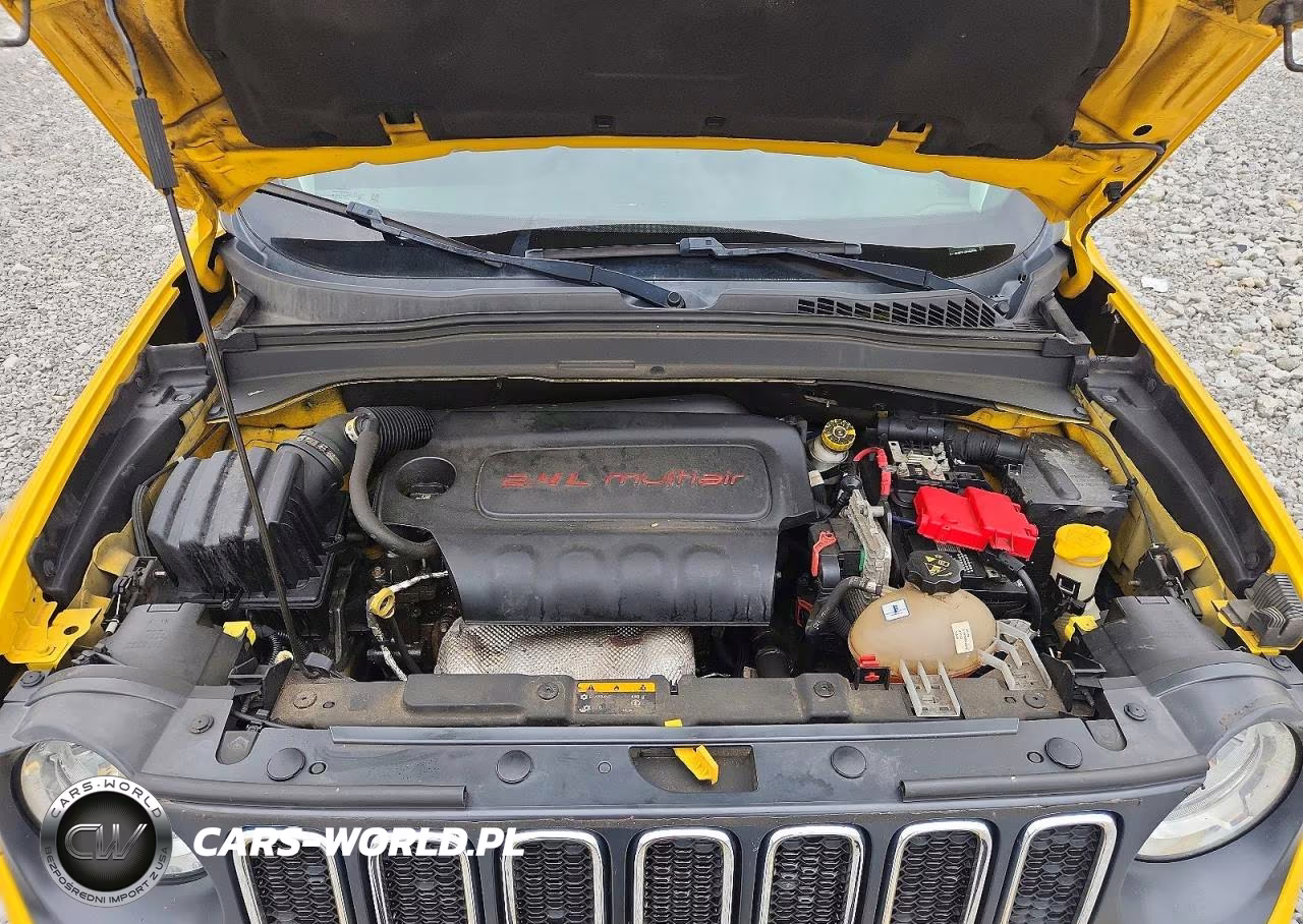 2018 Jeep Renegade Latitude VIN:ZACCJBBBXJPH99608 - 12