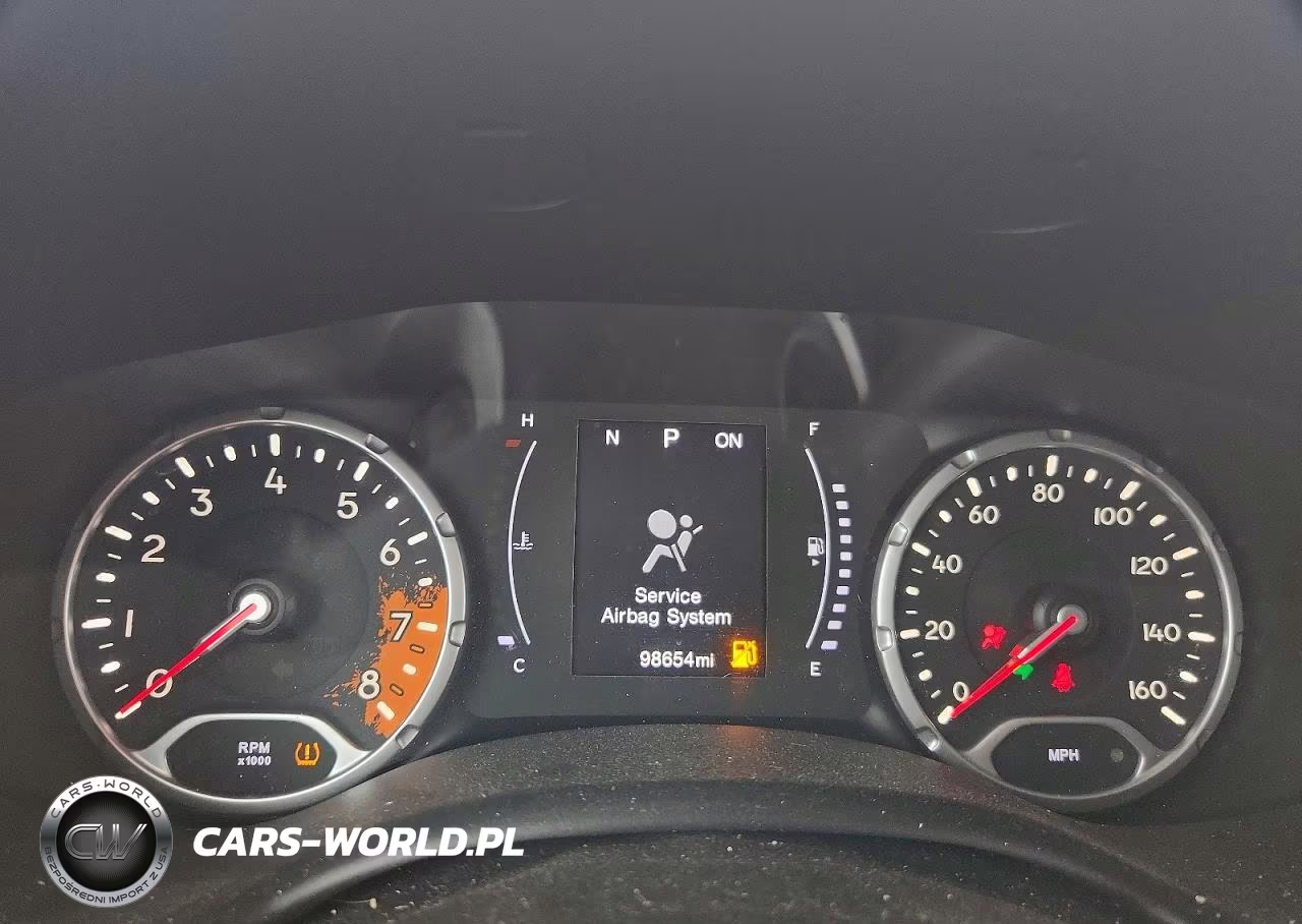 2018 Jeep Renegade Latitude VIN:ZACCJBBBXJPH99608 - 9