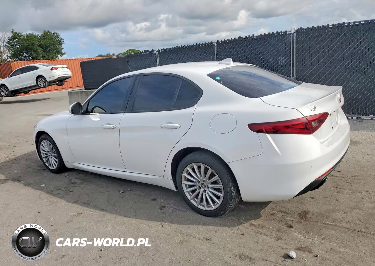 2022 Alfa Romeo Giulia VIN:ZARFANAN4N7660481 - 2