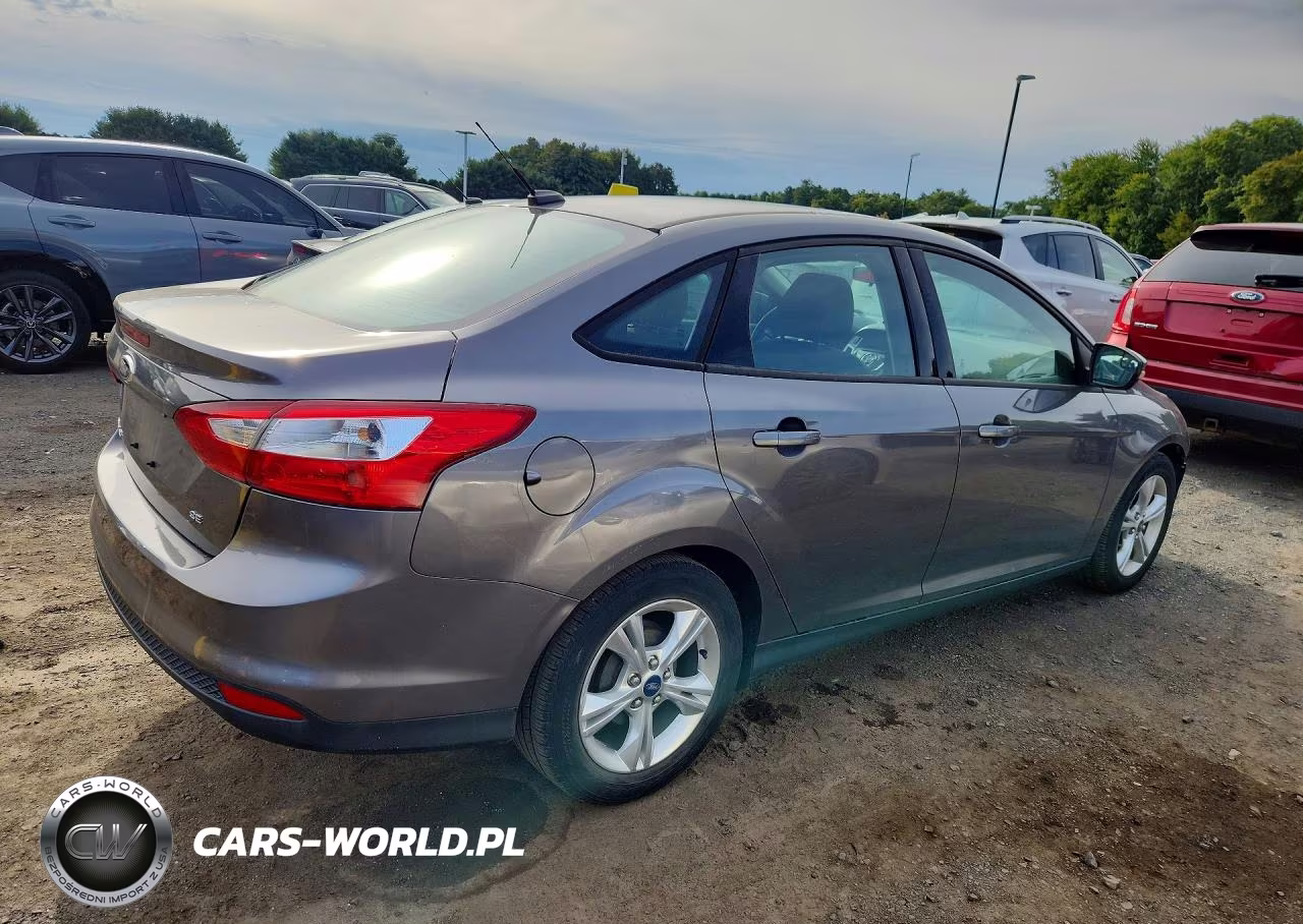 2013 Ford Focus Se VIN:1FADP3F22DL223626 - 3