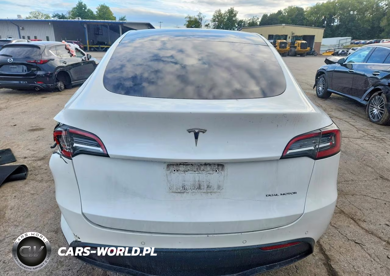 2021 Tesla Model Y VIN:5YJYGDEE8MF180717 - 6