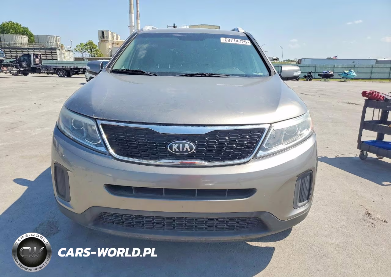 2014 Kia Sorento Lx VIN:5XYKT4A74EG520352 - 5