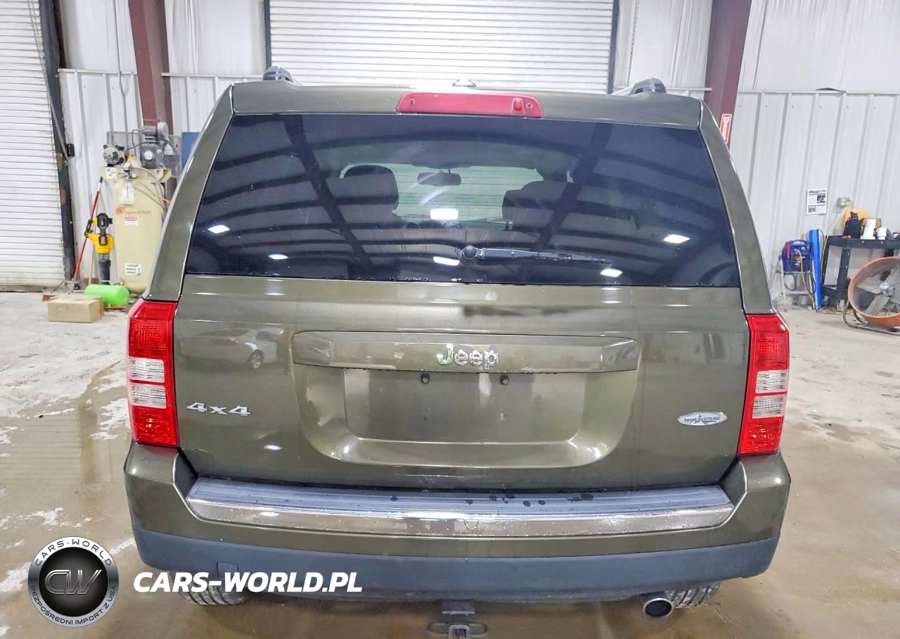 2016 Jeep Patriot Latitude VIN:1C4NJRFB1GD572391 - 6
