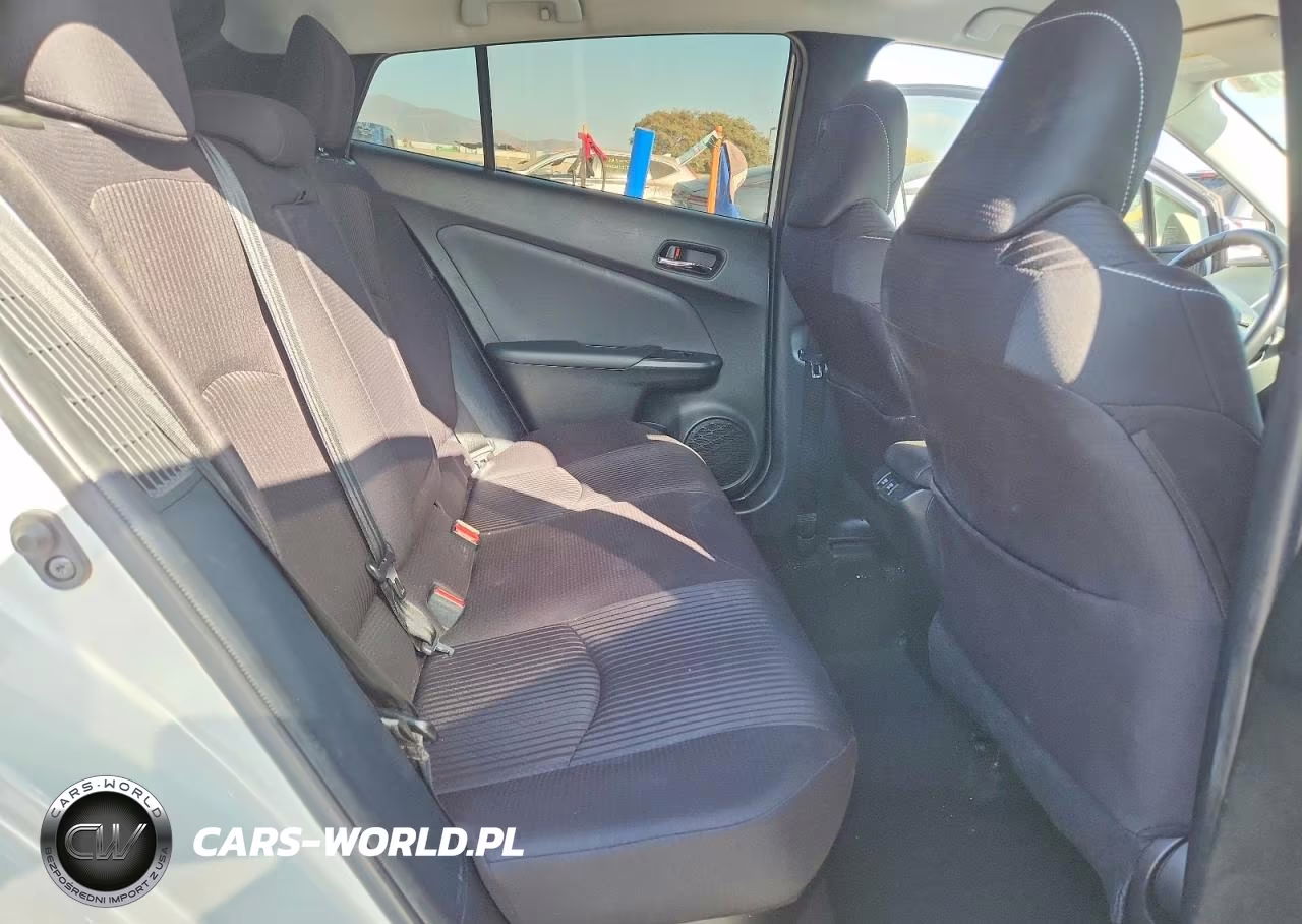 2021 Toyota Prius Prime Le VIN:JTDKAMFP1M3181826 - 10