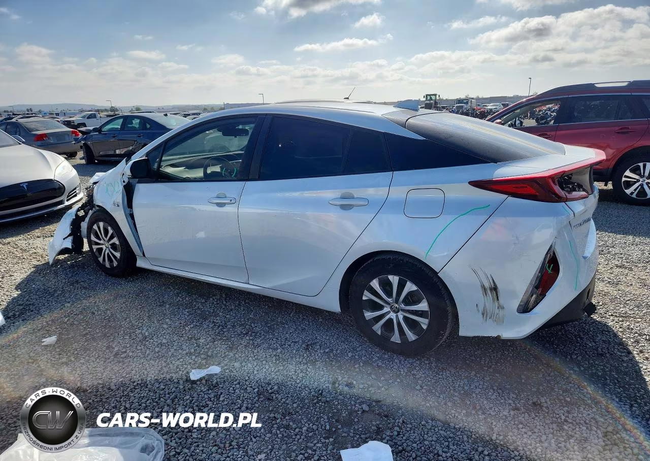 2021 Toyota Prius Prime Le VIN:JTDKAMFP1M3181826 - 2