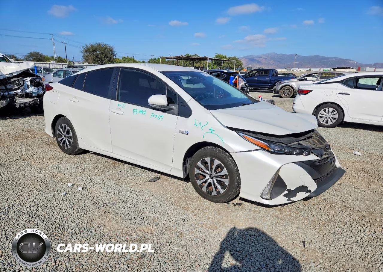 2021 Toyota Prius Prime Le VIN:JTDKAMFP1M3181826 - 4
